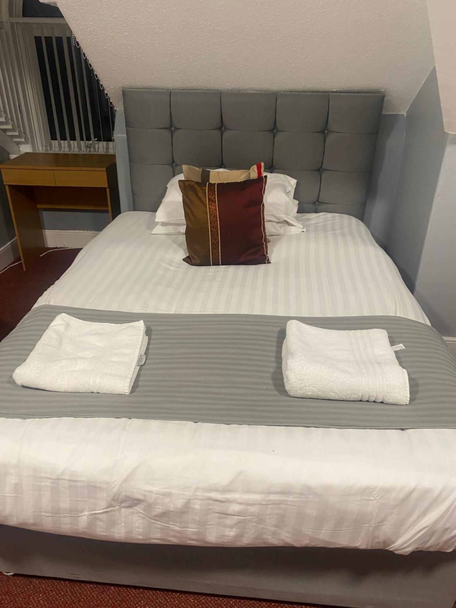 The Clifton 3* Newcastle upon Tyne