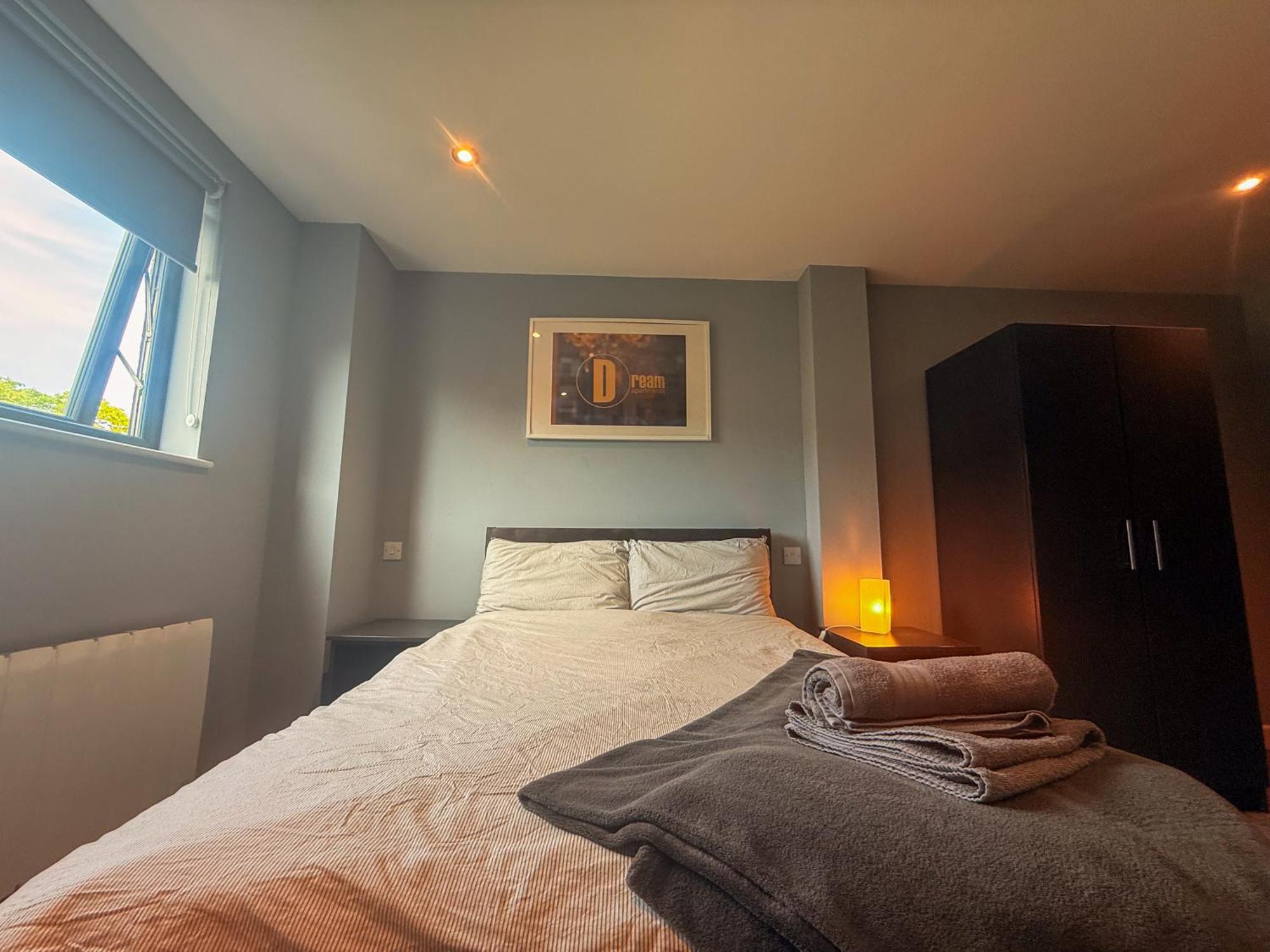Quayside With Parking Sleeps 2