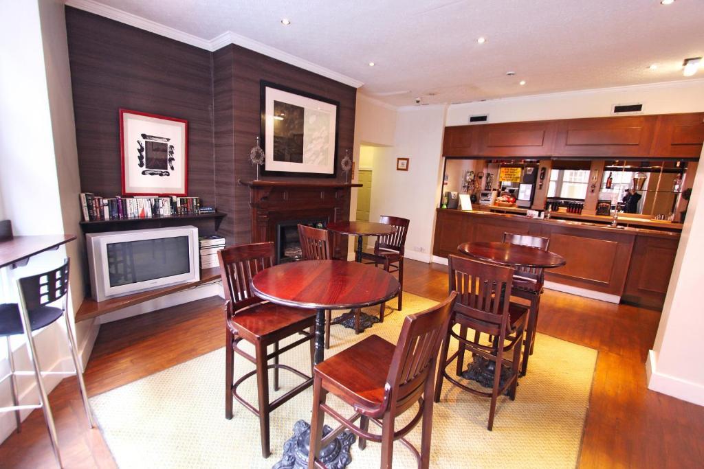 Surtees Hotel