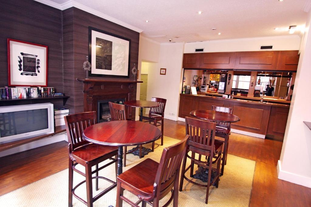 Hotel Surtees 3*