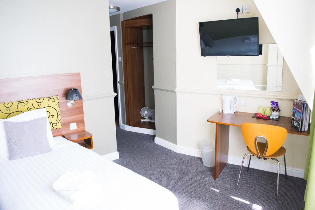 Hotel Surtees 3*