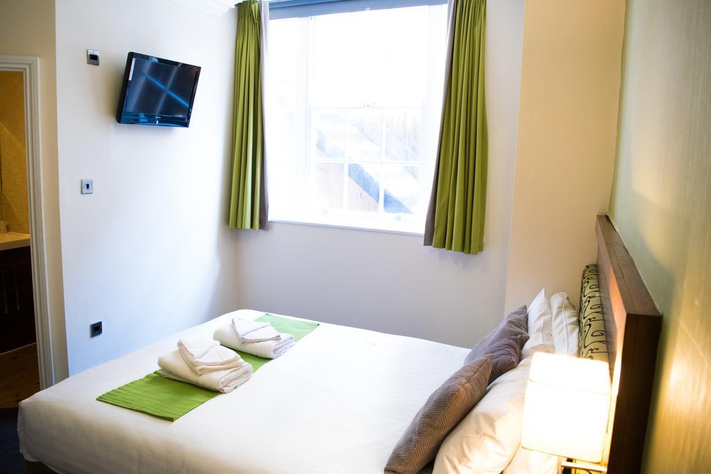 Hotel Surtees 3*