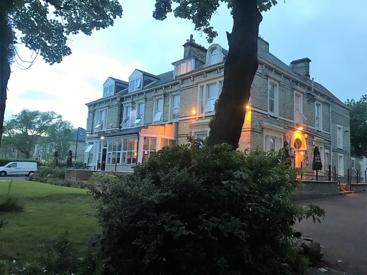 The New Clifton House Hotel