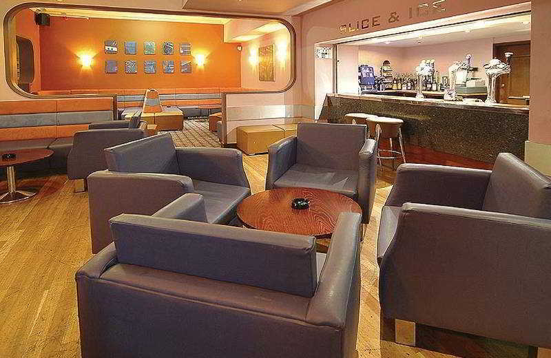 Carlton Hotel