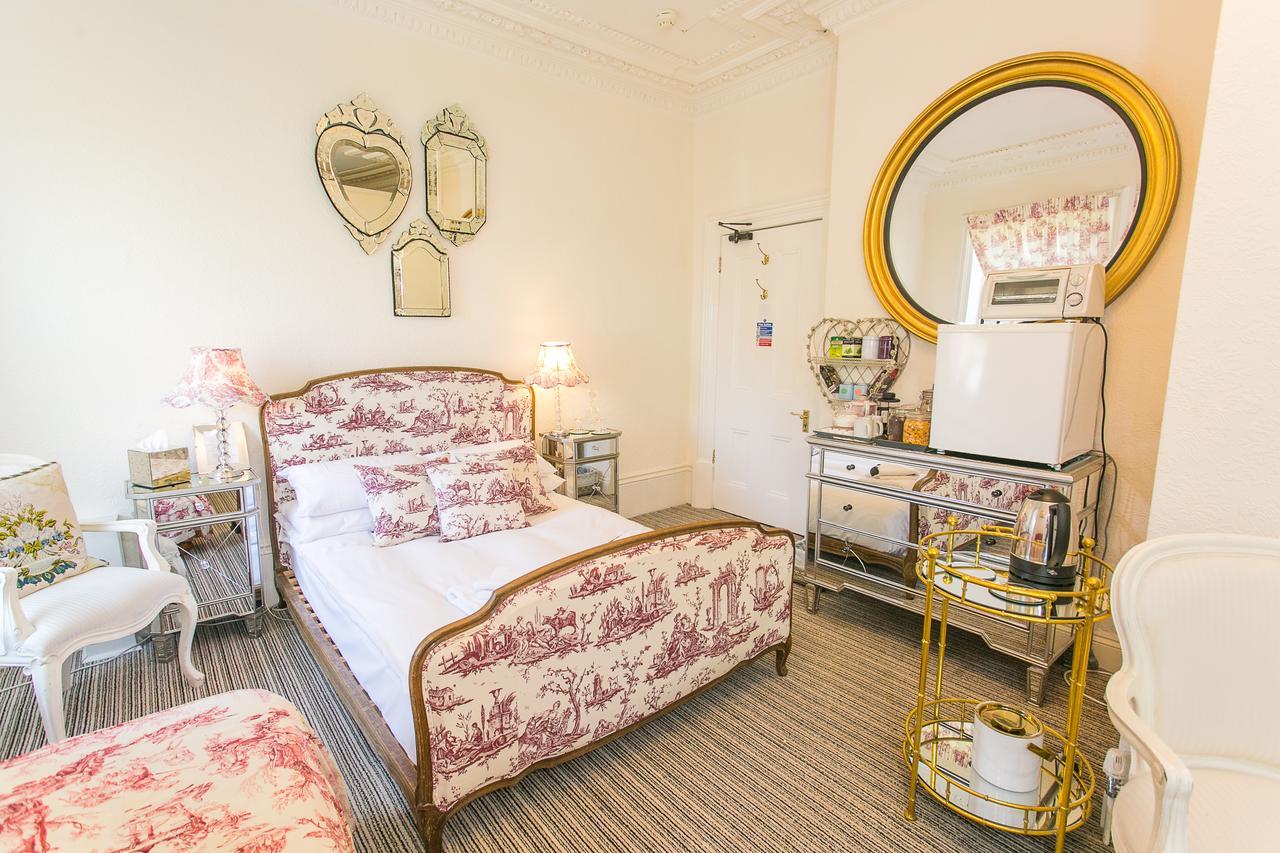 The Rosebery Apartment