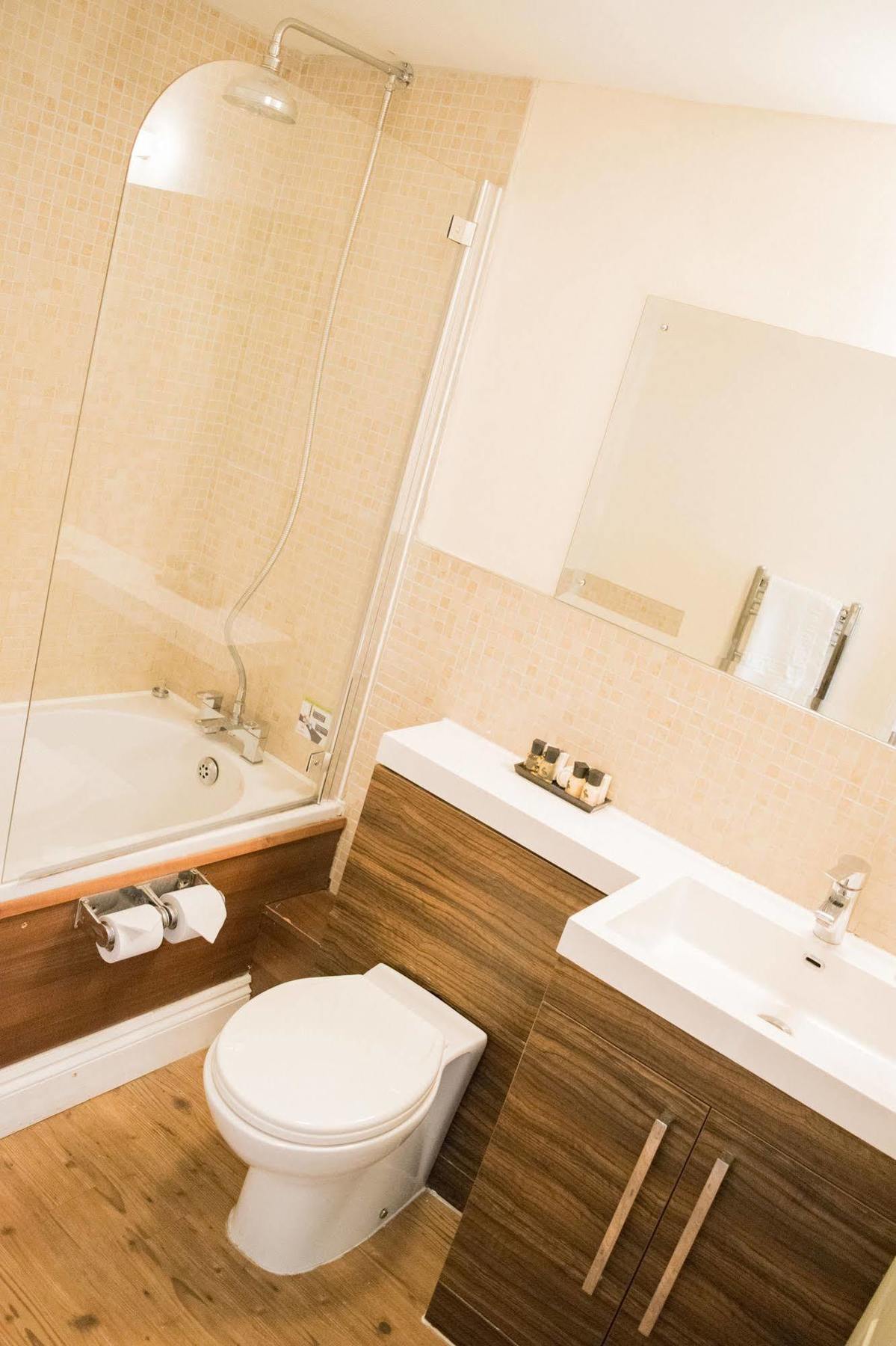 Hotel Surtees 3*