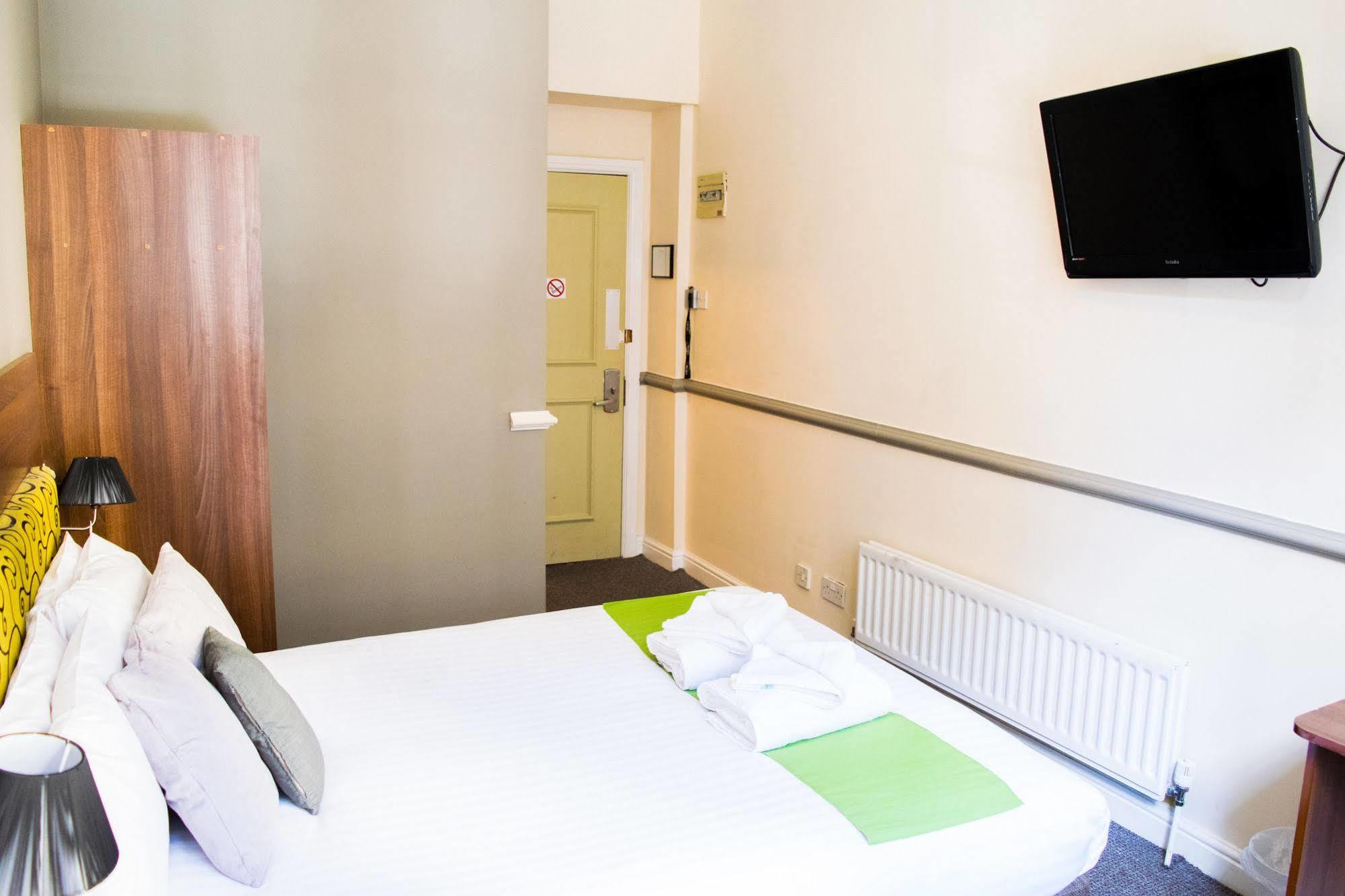 Surtees Hotel 3*