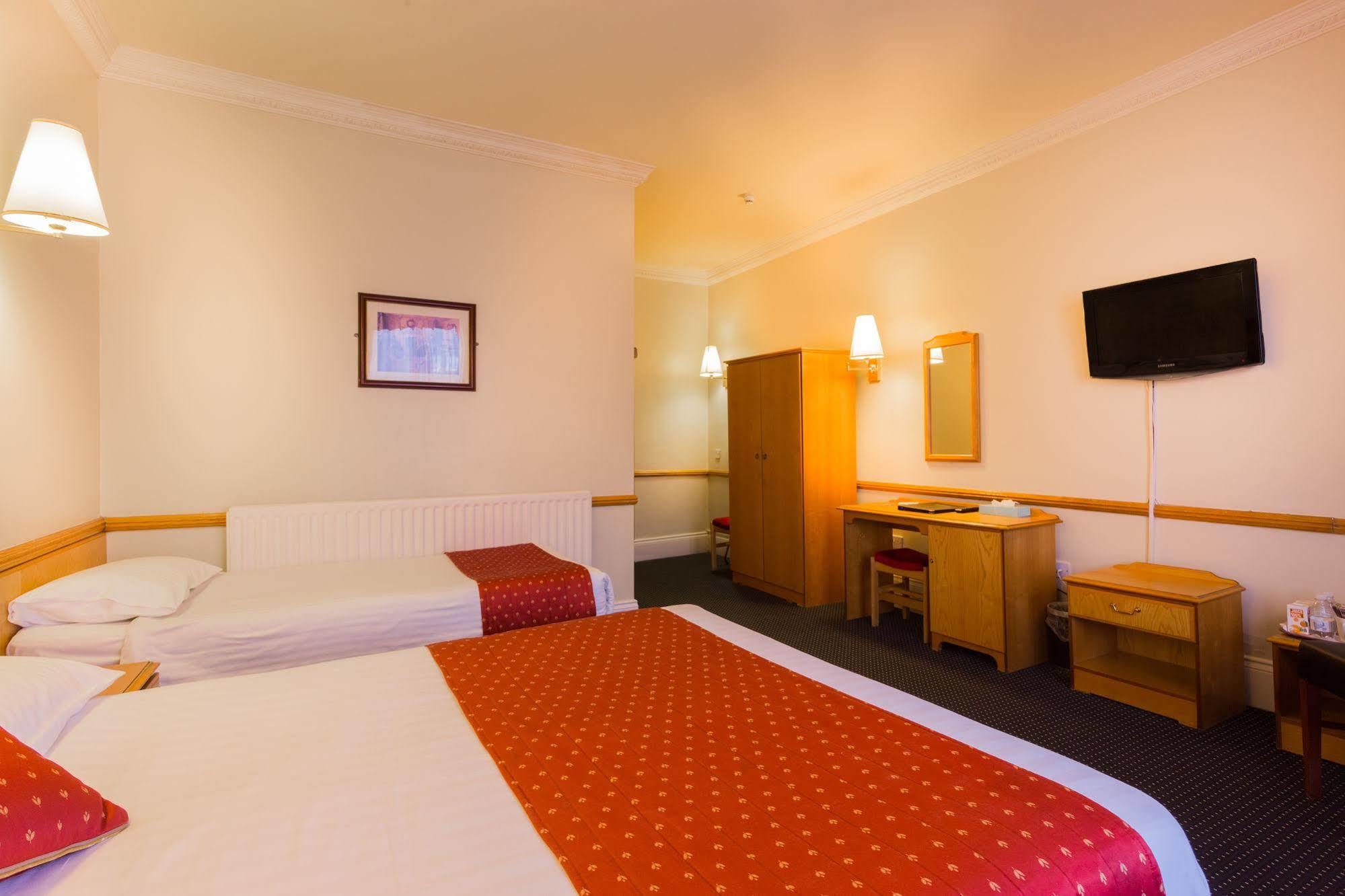 Hotel Carlton