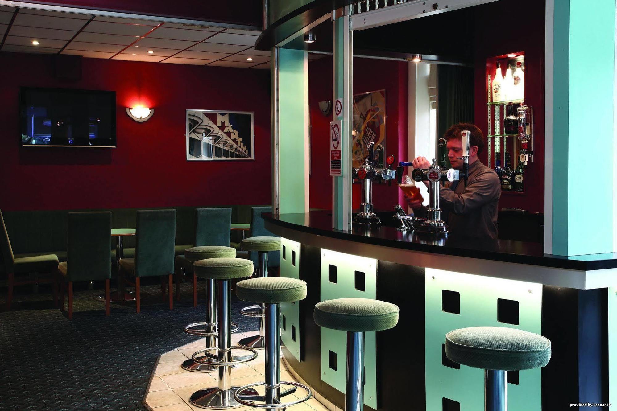 Western New Kent Hotel 3*