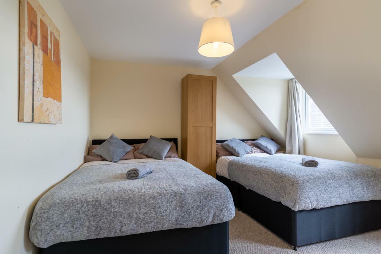 City Centre Spacious Town House Free Parking And Wifi Holiday home *
