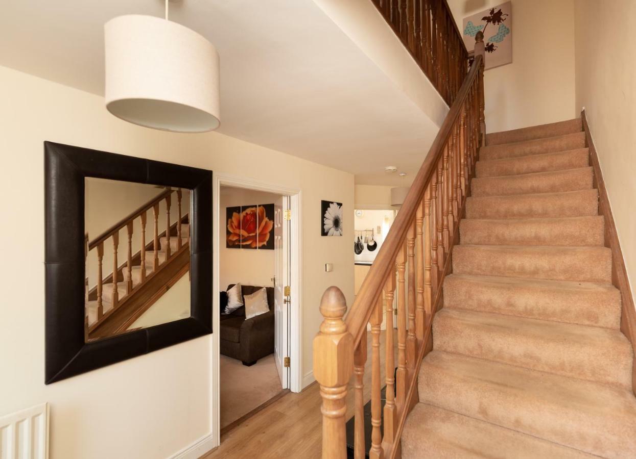 City Centre Spacious Town House Free Parking And Wifi Holiday home