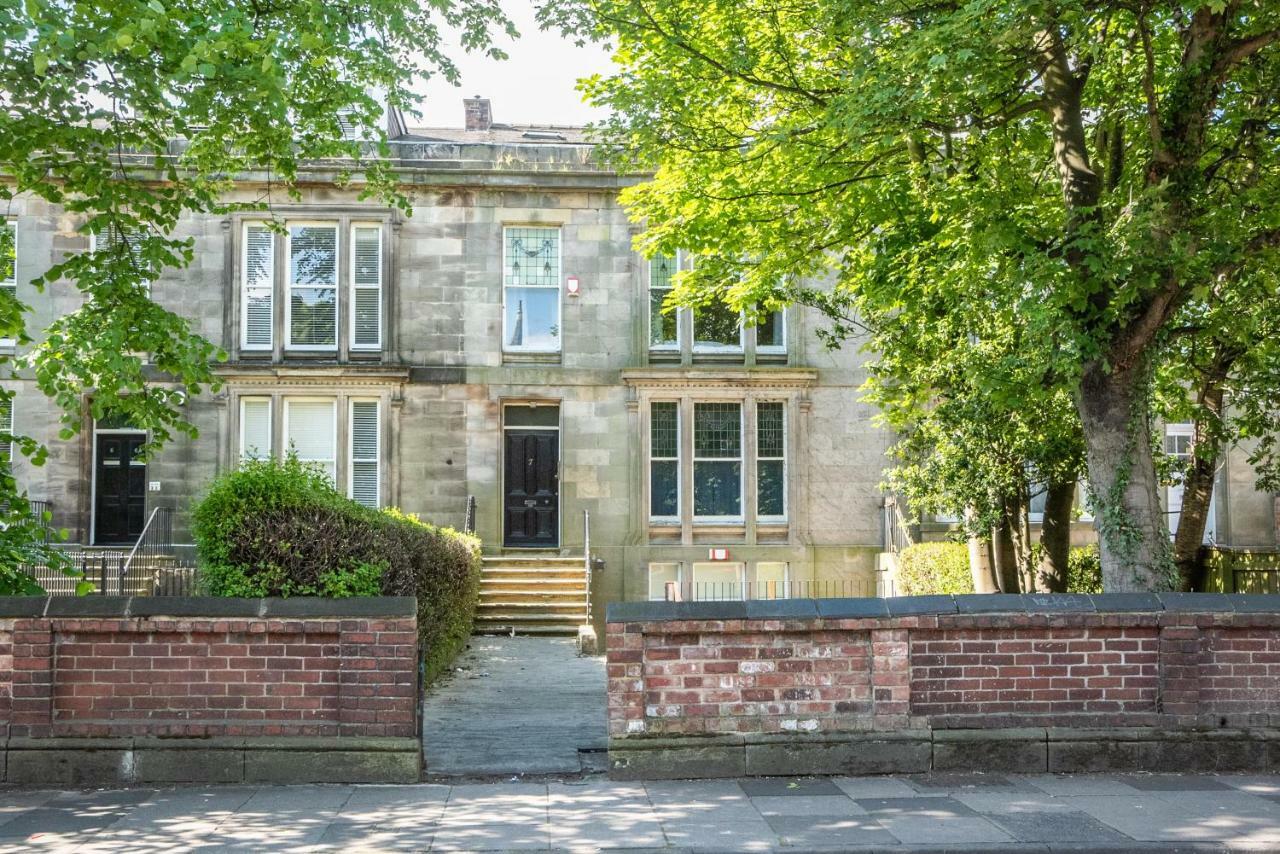 4/5 Bedroom Superior Apt Apartment Newcastle upon Tyne