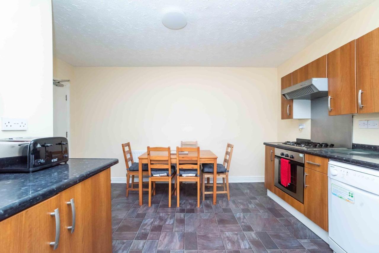 Apartment 4/5 Bedroom Superior Apt Newcastle upon Tyne