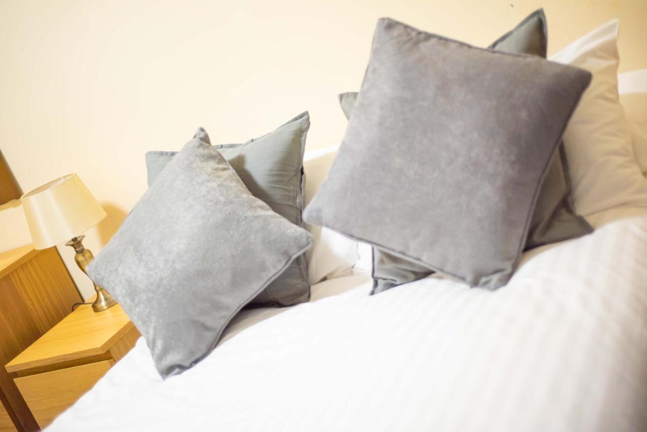 4/5 Bedroom Superior Apt Newcastle upon Tyne
