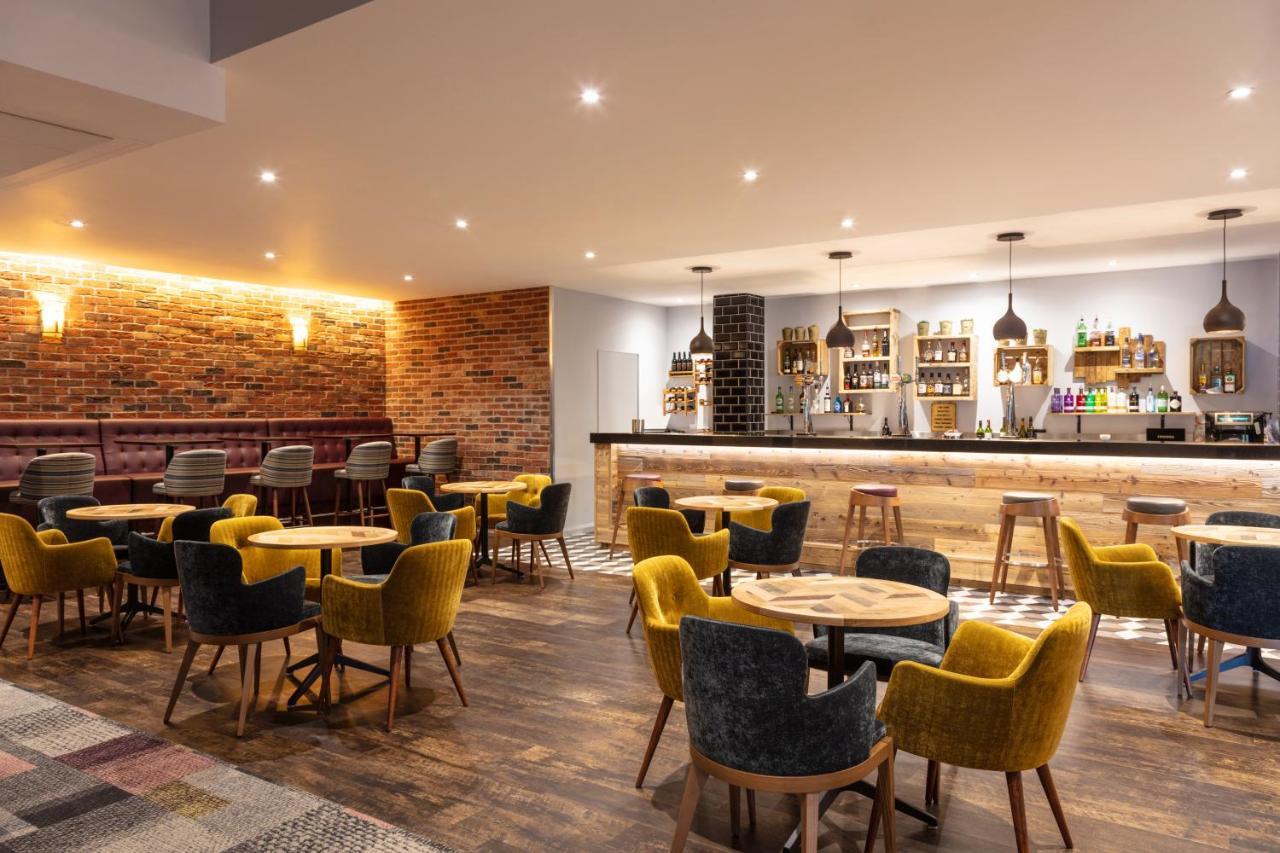 Novotel Airport Hotel 4*