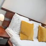Sallyport 2 Bedroom Apartment City Centre 9