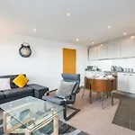 Newcastle City Centre Apartment Ideal For Holiday, Contractors, Quarantining