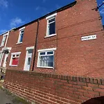 Luke Stays - Rokeby Street