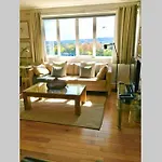 Stylish Quayside 2 Bed Apartment With Beautiful River Views