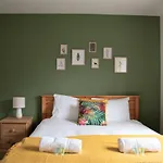Cottenham House - City Centre - Free Parking - Business And Relocation