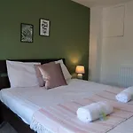 Cottenham House - City Centre - Free Parking - Business And Relocation