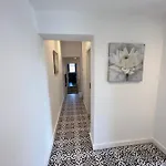City West Apartments 3 Bedroom Large & Modern Apartment