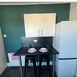 Spacious 2Bedroom Property By Star Suites