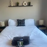 Modern Spacious 5 Bed House In Newcastle