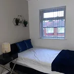 Modern Spacious 5 Bed House In Newcastle