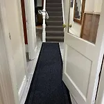 Arthurs Hill Newcastle, Free Parking Fully Equipped Kitchen 4 Bedrooms, Near City Centre