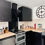 *Newcastle City* Modern Flat With Free Parking