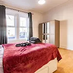 Tamworth 99 - 2Br House Near St James Park
