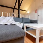 5 Bedrooms Eastbourne-Luna Apartments