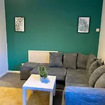 Newcastle - Quayside - Sleeps 5