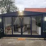 1-Bed Studio With Parking Ideal For Couples