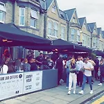 The New George Hotel