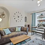 Contractors, Parking,8 Min To City Center, Airport