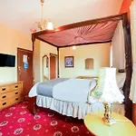 Oyo The Royal Hotel