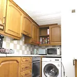 Beautiful And Spacious Home In The Heart Of Newcastle Upon Tyne