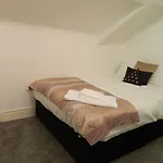 5 Bedroom Upper Maisonette