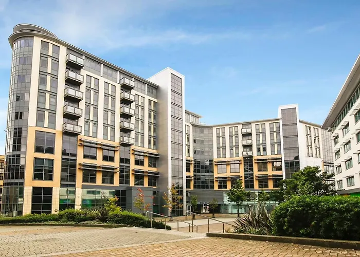 Newcastle City Centre Apartment Ideal For Holiday, Contractors, Quarantining