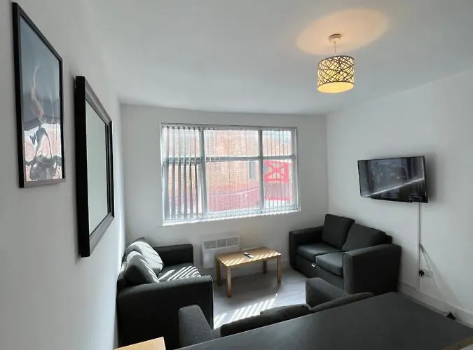 The Bake Apartment - 5 Bedroom Large Apartment Sleeps Up To 16 Person