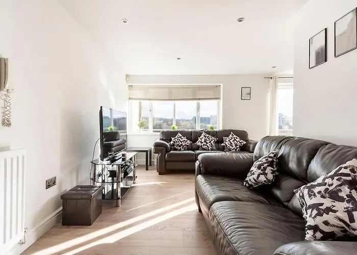Stunning Flat By Quayside With Balcony!!