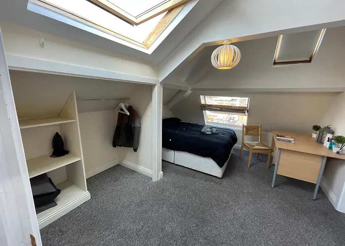 Cosy Room In City Centre