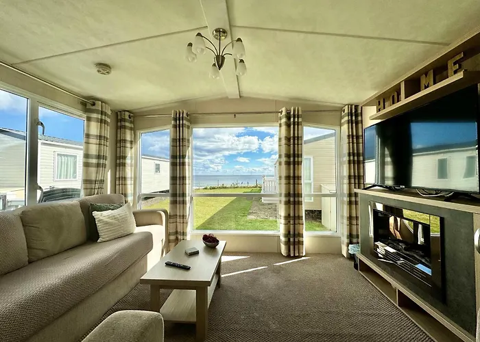 New Sea View Platinum Caravan With Huge Decking