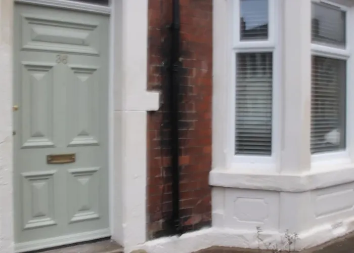Two Bed Flat In Trendy Jesmond