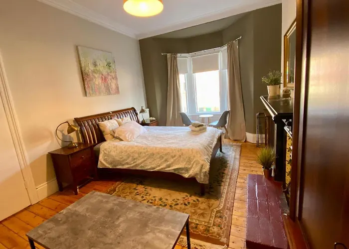 Spacious Room, Close To City Centre