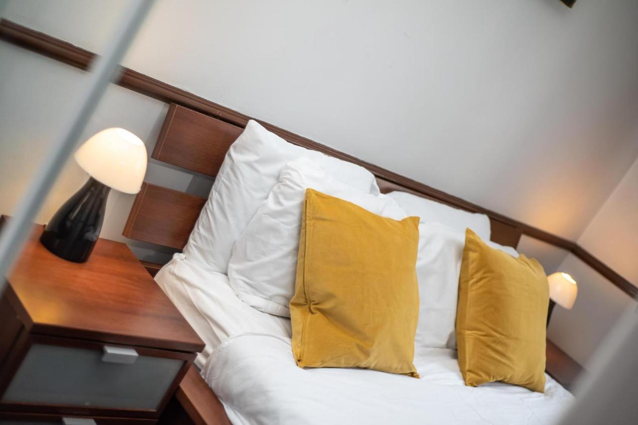 Sallyport 2 Bedroom City Centre 9