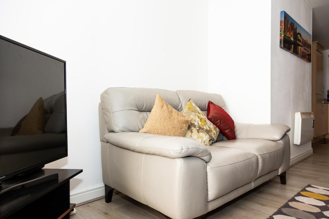 Guest house Alexander Apartments Newcastle 3*