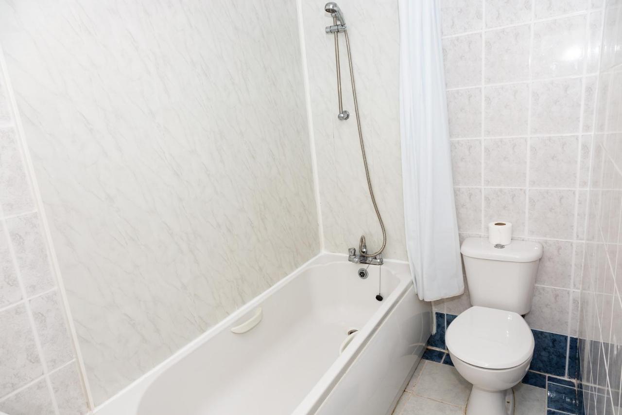 Alexander Apartments Newcastle Guest house 3*